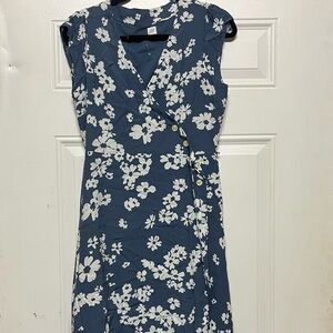 Gap Blue and White Floral Midi Dress